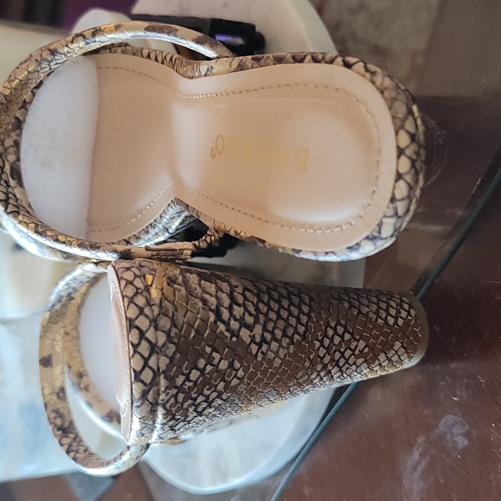 Bamboo Alligator Print Platform Wedge Sandals - Picture 5 of 8